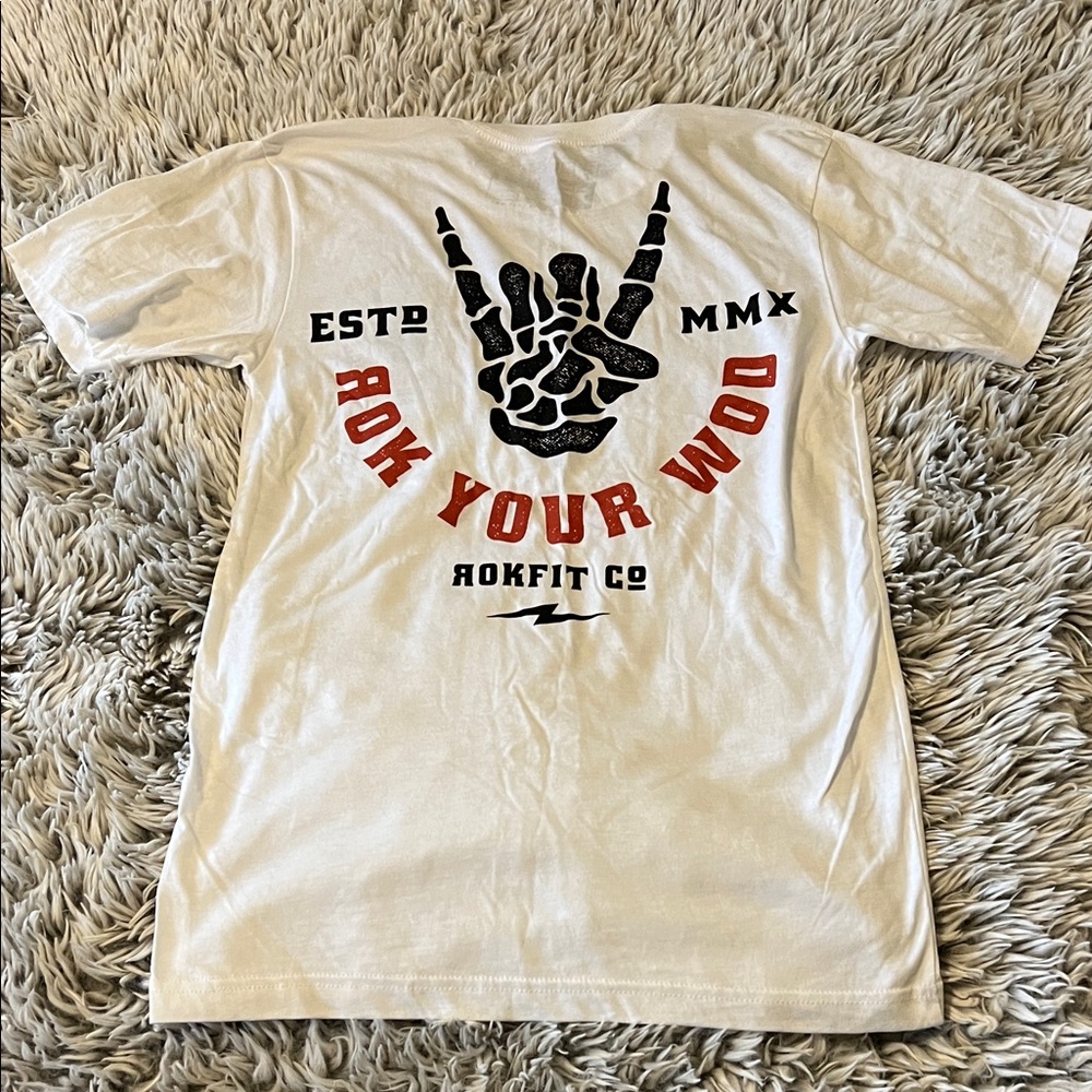 NWOT RokFit Tee - Picture 2 of 5